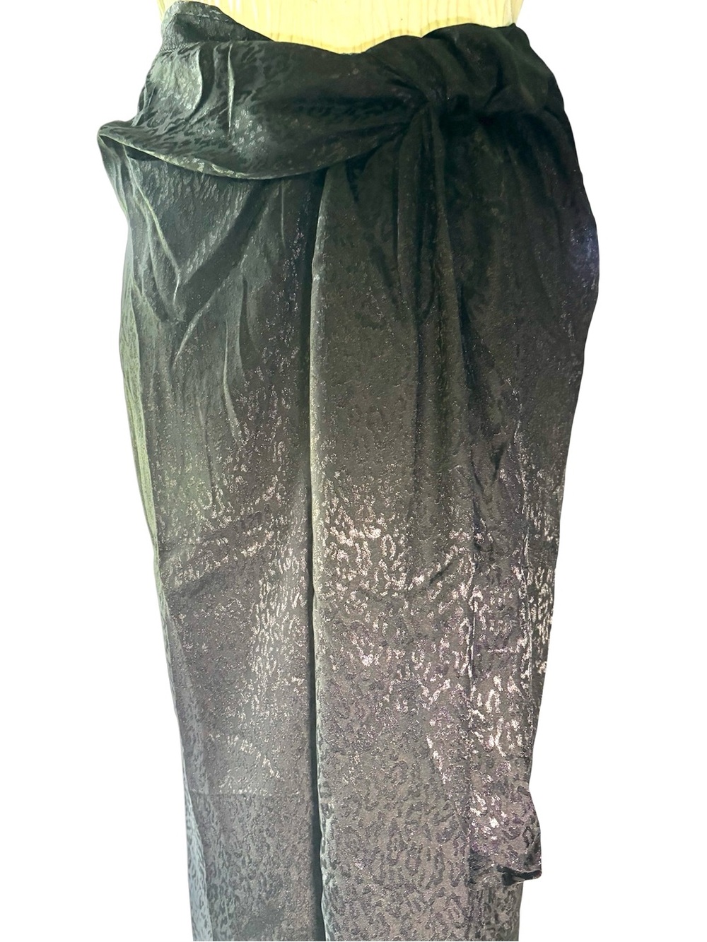 NWT Black Metallic Leopard Print Midi Skirt |Front Slit |Back Zip Women’s Size 6